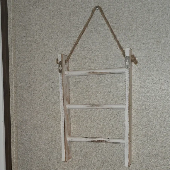 Vintage White Ladder Wall Shelf - Picture 2 of 6